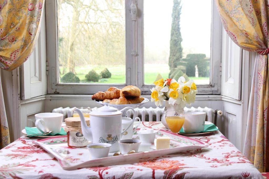 Chateau De Montriou Feneu 部屋 写真