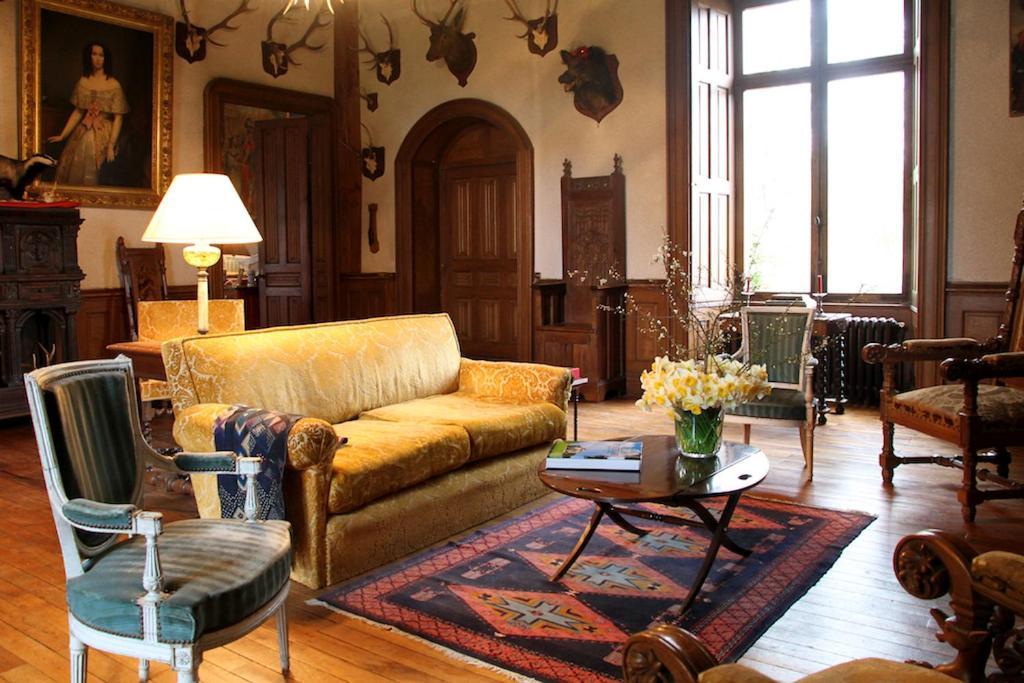 Chateau De Montriou Feneu 部屋 写真